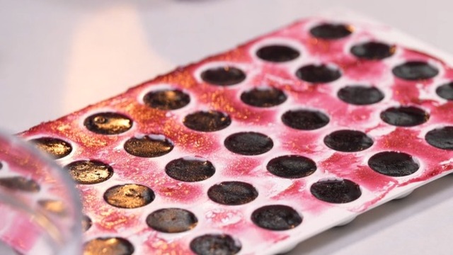 Ajustar la proporción del rebozado para gomitas según la acidez deseada