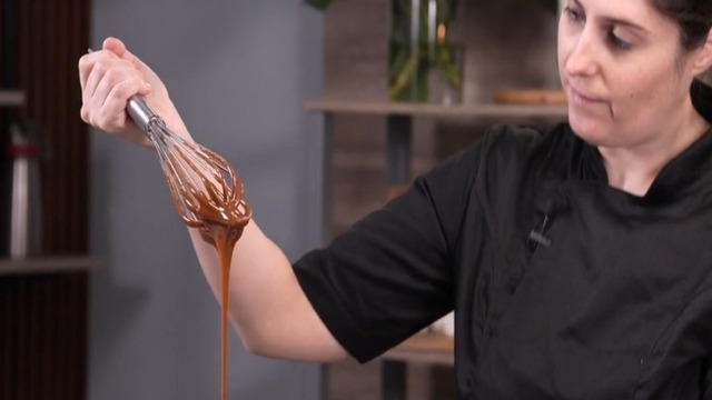 Saber cuándo está lista la preparación de un toffee después de la emulsión final