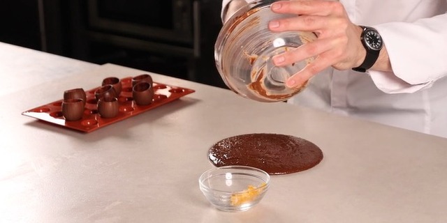 Templar gianduja (en mesa)