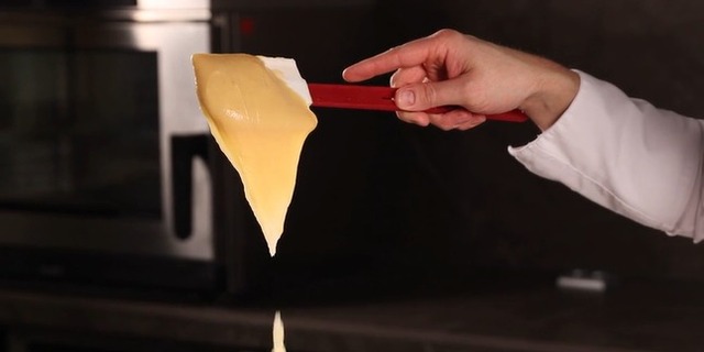 Bake cylindrical choux