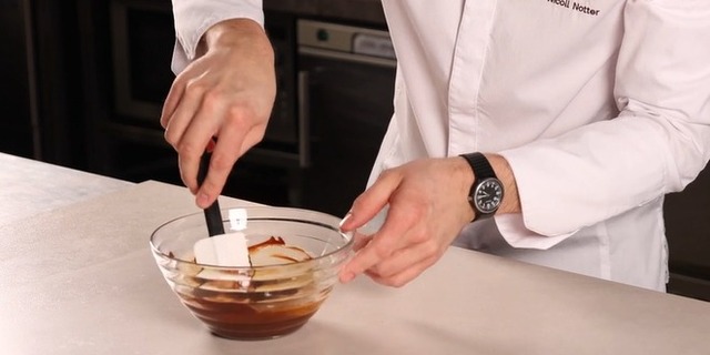 Elaborar spray aterciopelado de chocolate negro