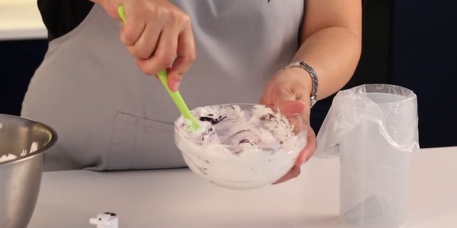 Colorear buttercream de merengue suizo
