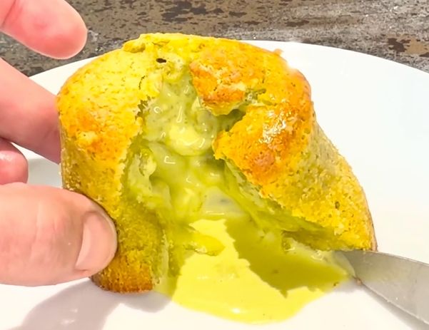 Pistachio Coulant