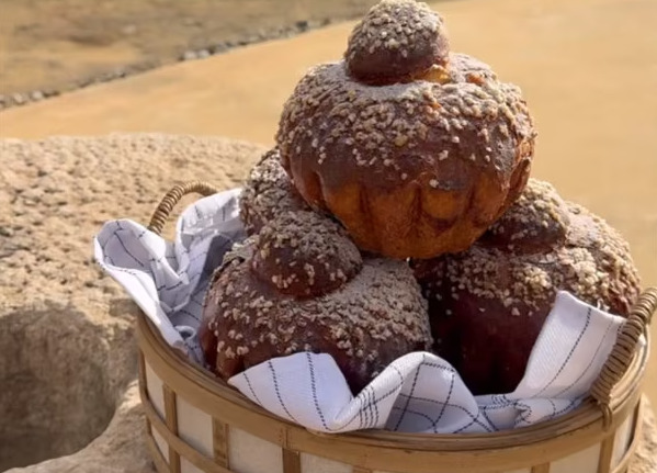 Brioche with a head