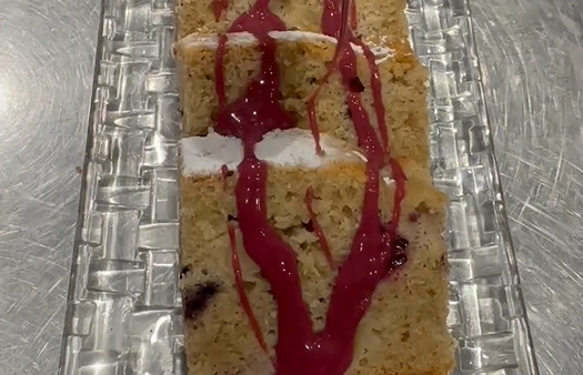 Pastel de moras y manzana