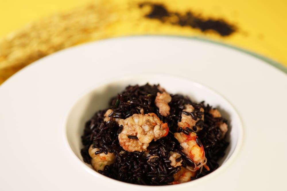 Black rice with prawns