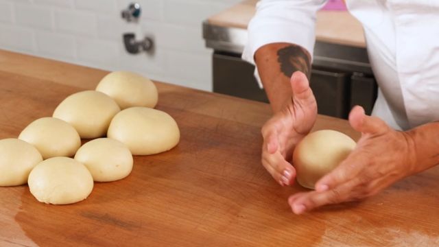 Round the dough